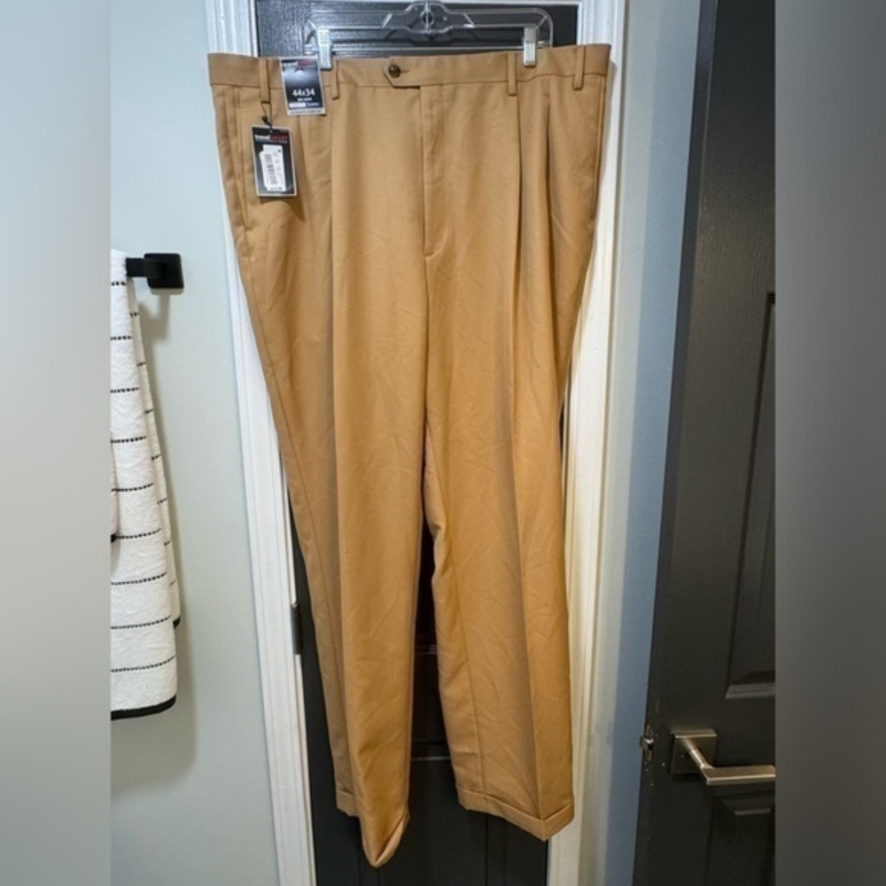 Travel Smart Big Man dress pants 44 x 34 khaki pants NWT